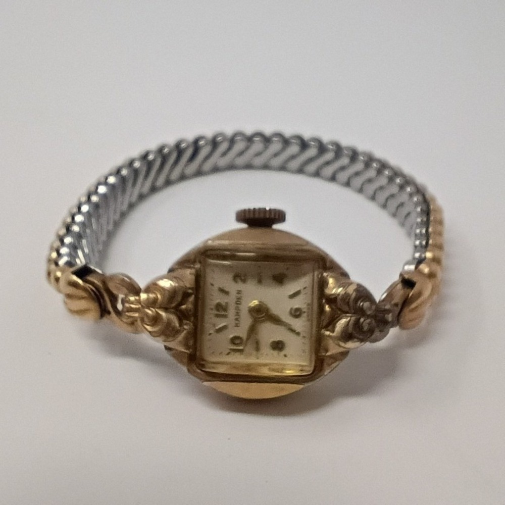 Untested Vintage Hampden Womens Gold Analog Watch Stretchy Expansion Band J1